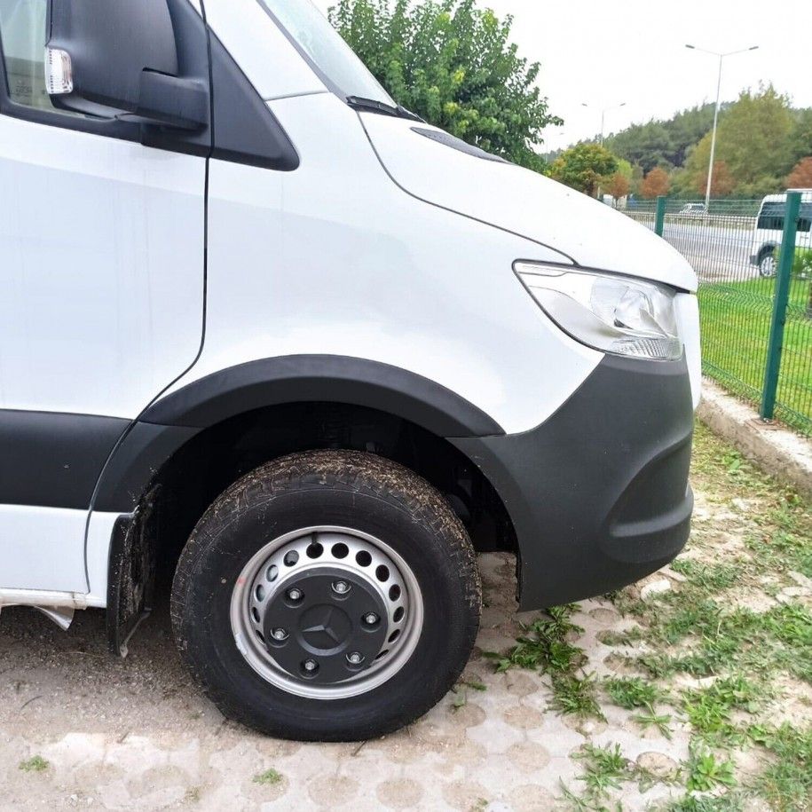 Elargisseurs d'ailes pour Mercedes Sprinter W907 Elargisseurs d'ailes pour Mercedes Sprinter W907