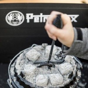 Lève couvercle pour marmite en fonte petromax