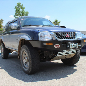 Pare choc L200 K74 de 1997 à 2001