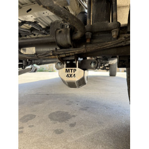 Kit for reinforcing lower anchors for N4 Sprinter rear shock absorbers