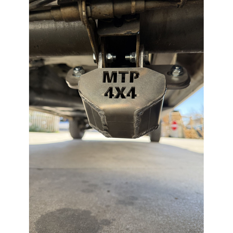 Kit for reinforcing lower anchors for N4 Sprinter rear shock absorbers