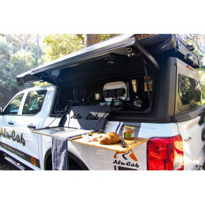 Tablette pliante pour compartiment latéral hard-top Alu-Cab