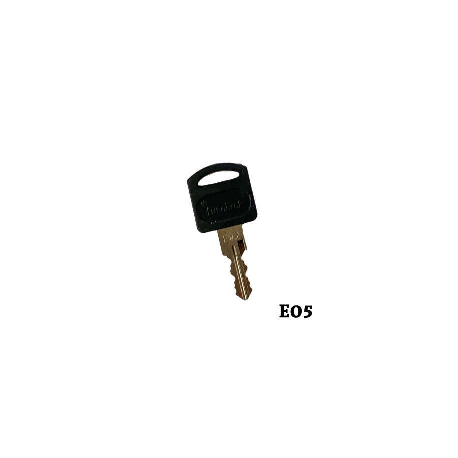 Améliorez votre 4x4 ou van avec notre Alu-Cab Canopy key E05
